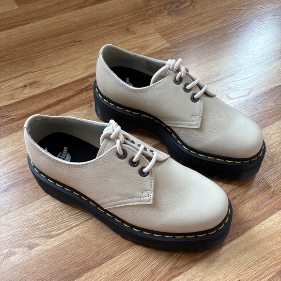 Dr. Martens Shoes - Dr. Martens Women’s 31696 leather lace up Platform shoes